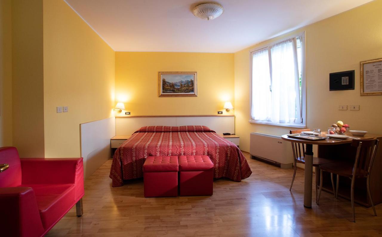 פורדנונה Hotel Montereale מראה חיצוני תמונה